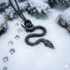Amulette serpent en fer – Pendentif nordique symbolique